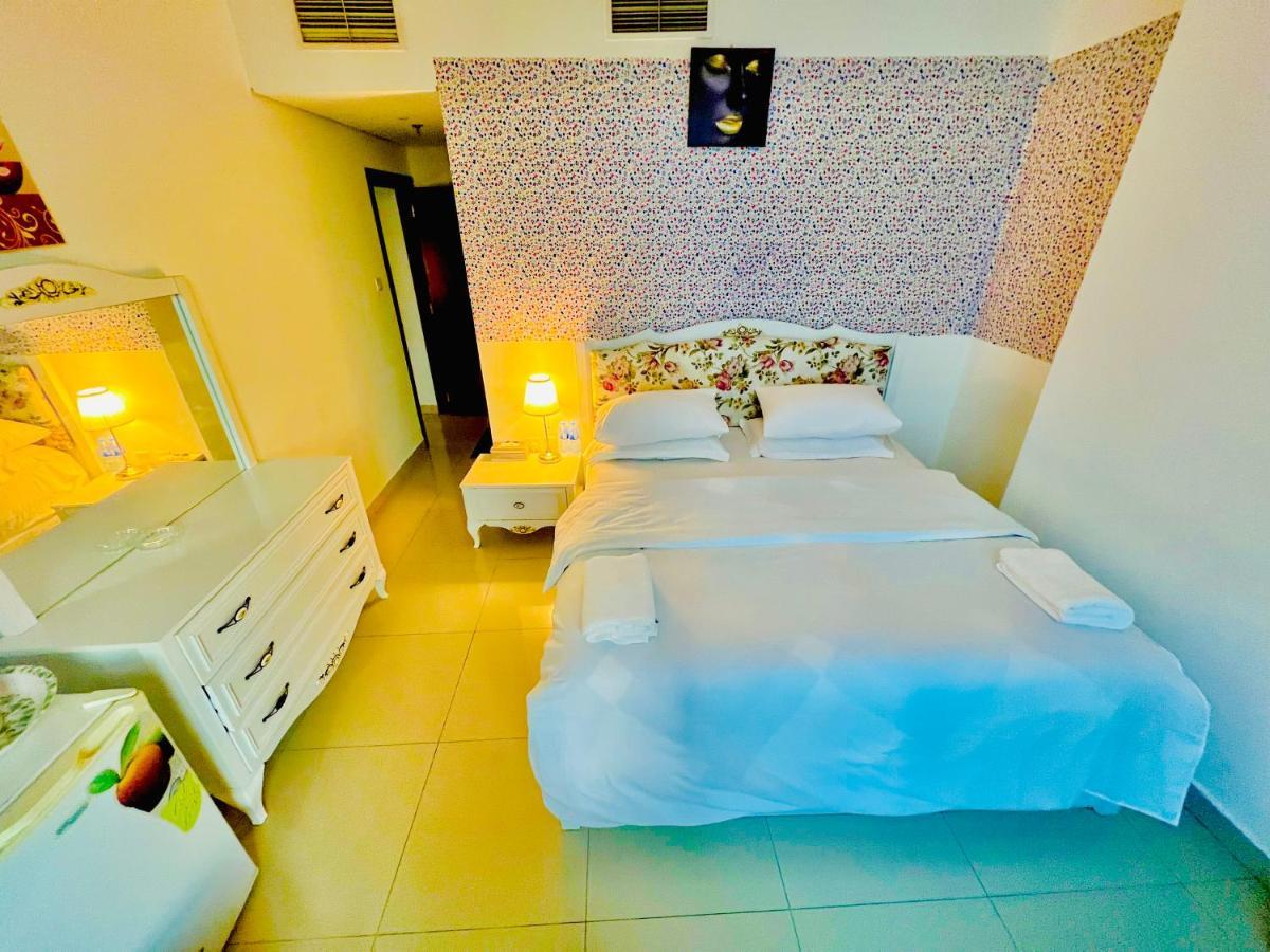Private Room In 2Br Apartment ดูไบ ภายนอก รูปภาพ